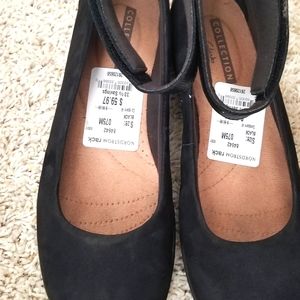 Like new Clarks Shoes